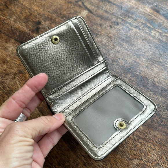 Fossil Black cow hide leather wallet with gold leather lining - Picture 1 of 11